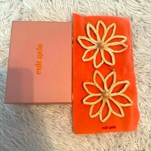 Cult Gaia Lani Woven Straw Flower Earrings- Like New in Box!